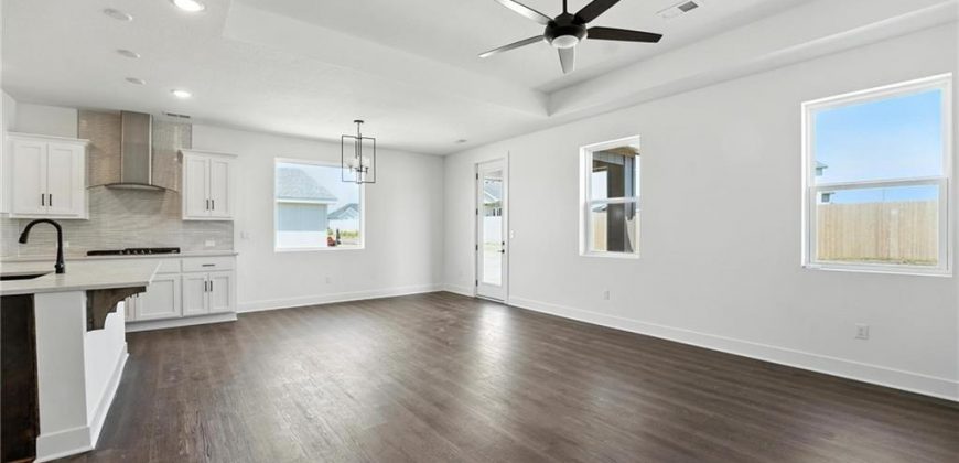 Homes for Sale in Kansas City, MO 64155 | 1719 NW 105th Street