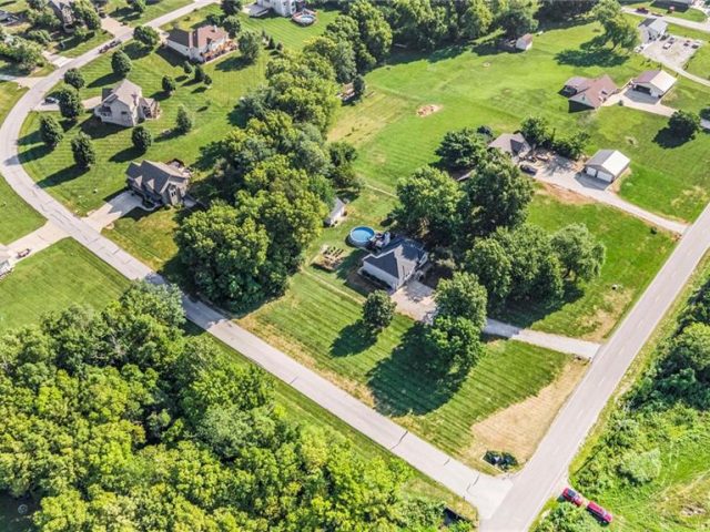 Homes for Sale in Kansas City, MO 64164 | 6620 NW 136th Street