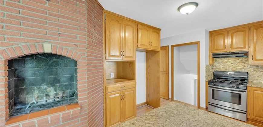 Homes for Sale in Kansas City, MO 64116 | 24 NW GREENTREE Lane