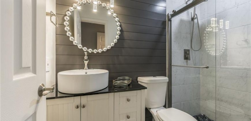 Homes for Sale in Gladstone, MO 64119 | 6015 N KANSAS Avenue