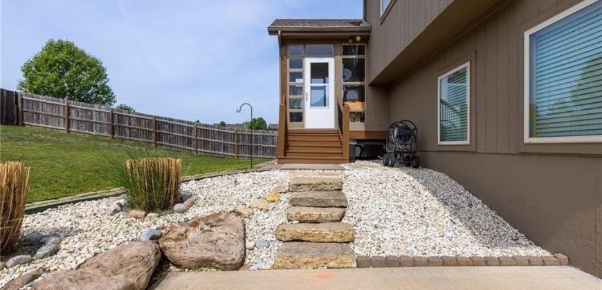 Homes for Sale in Kansas City, MO 64155 | 1715 NW 93rd Street