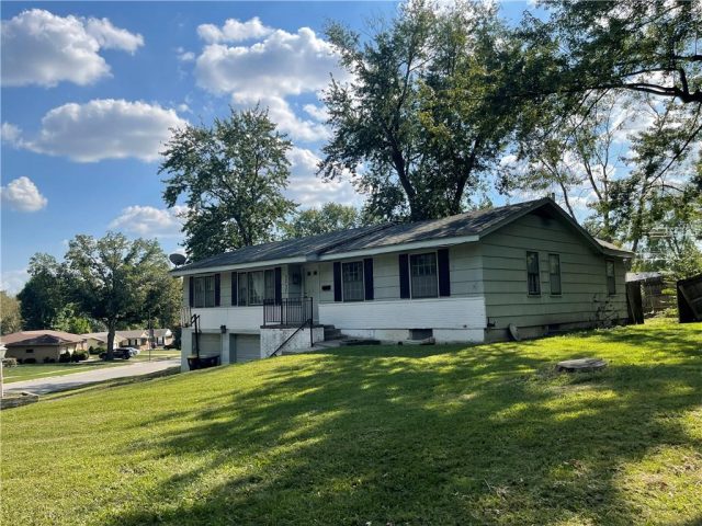 Homes for Sale in Kansas City, MO 64117 | 3237  47th Terrace