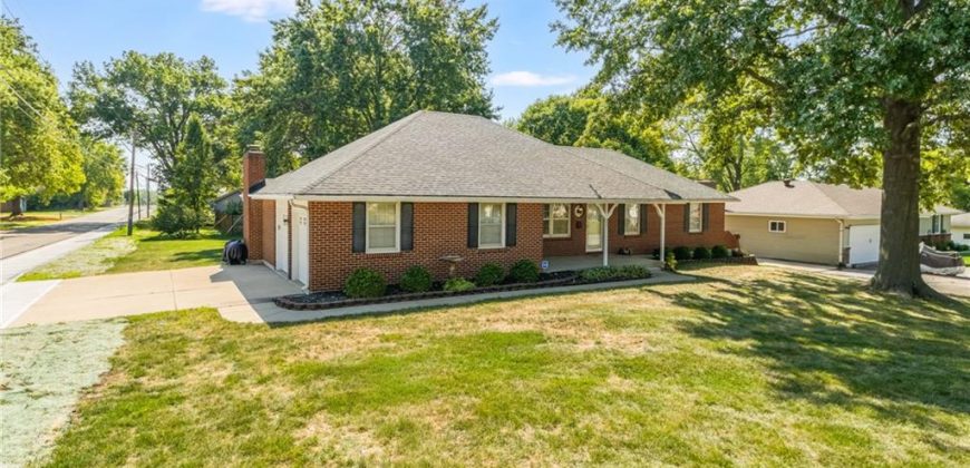 Homes for Sale in Kansas City, MO 64154 | 2301  86th Street
