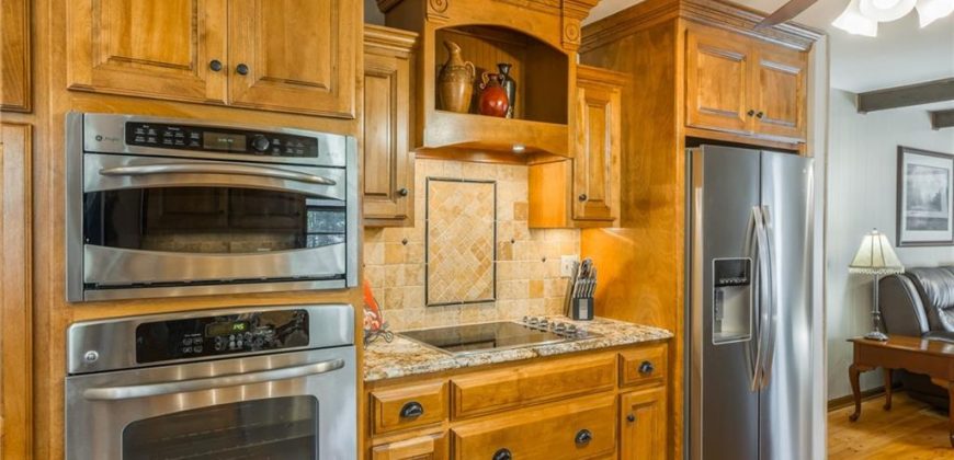Homes for Sale in Kansas City, MO 64154 | 2301  86th Street