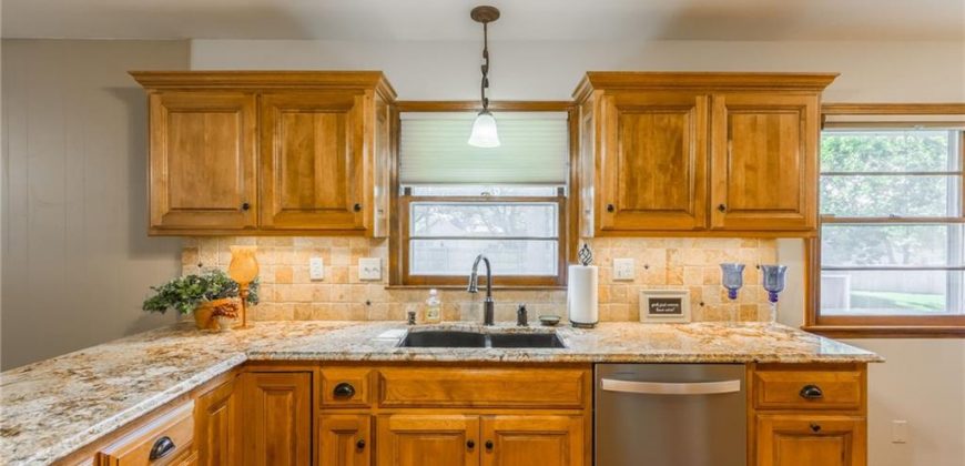 Homes for Sale in Kansas City, MO 64154 | 2301  86th Street
