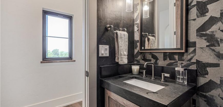 Homes for Sale in Kansas City, MO 64157 | 8512 N Booth Avenue