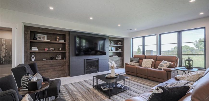 Homes for Sale in Kansas City, MO 64157 | 8512 N Booth Avenue