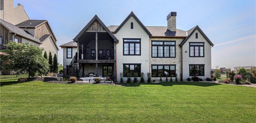 Homes for Sale in Kansas City, MO 64157 | 8512 N Booth Avenue