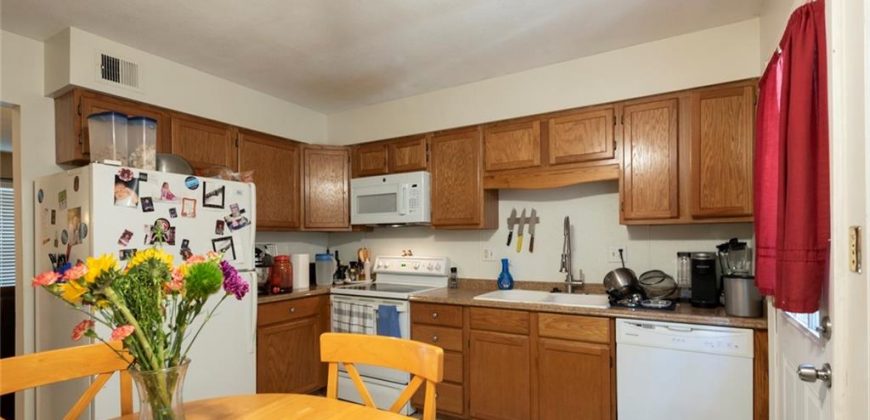 Homes for Sale in Parkville, MO 64152 | 5924 NW Creekview Drive