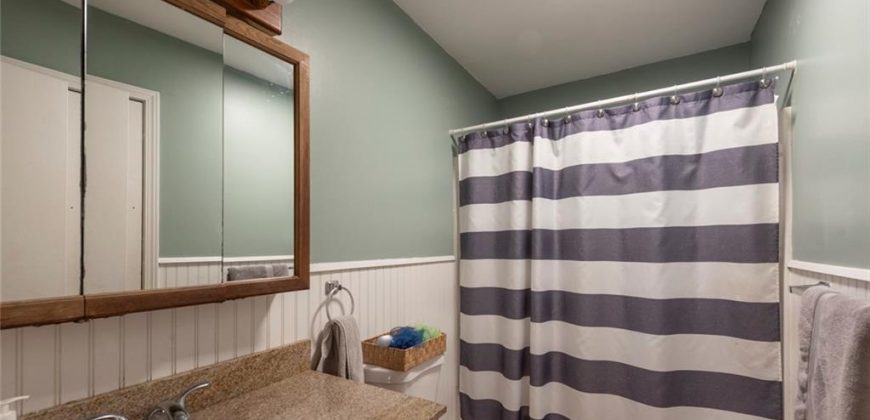 Homes for Sale in Parkville, MO 64152 | 5924 NW Creekview Drive