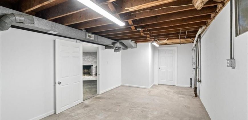 Homes for Sale in Kansas City, MO 64154 | 2405 NW Powderhorn Drive