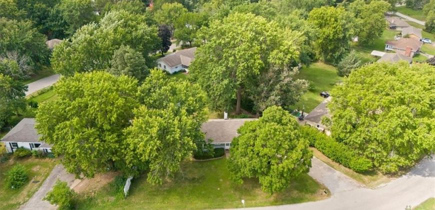 Homes for Sale in Kansas City, MO 64154 | 2405 NW Powderhorn Drive