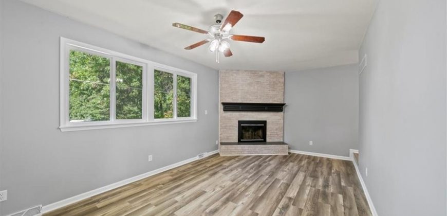 Homes for Sale in Kansas City, MO 64154 | 2405 NW Powderhorn Drive