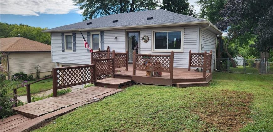 Homes for Sale in Parkville, MO 64152 | 16907 NW 76th Street