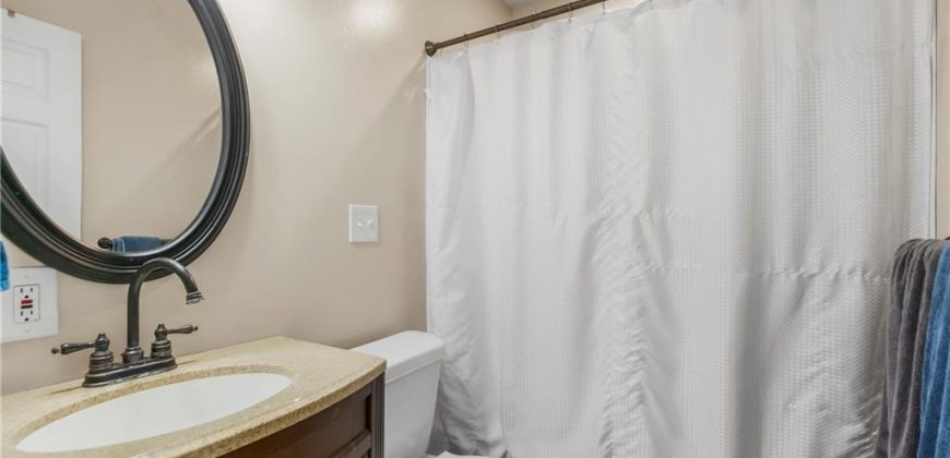 Homes for Sale in Kansas City, MO 64155 | 11018 N Kenwood Avenue