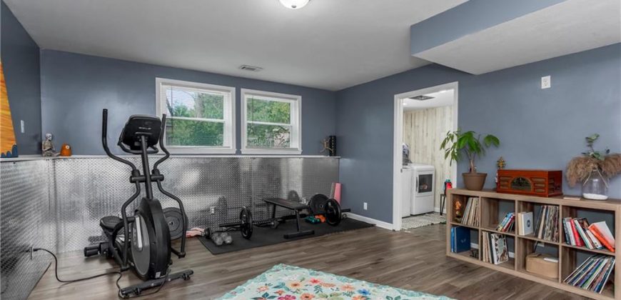 Homes for Sale in Kansas City, MO 64155 | 11018 N Kenwood Avenue