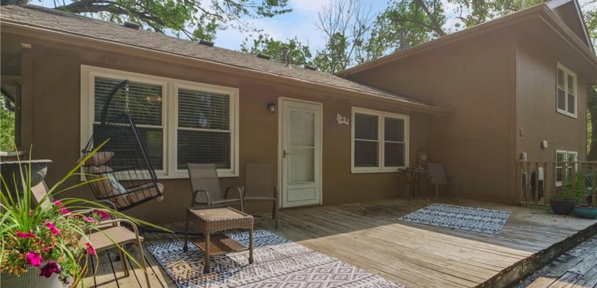 Homes for Sale in Kansas City, MO 64155 | 11018 N Kenwood Avenue