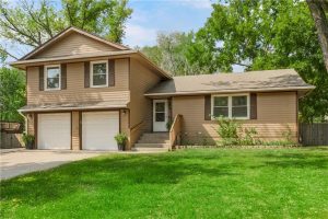 11018-N-Kenwood-Avenue-mls-2575584-image-1
