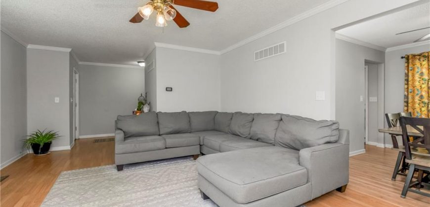Homes for Sale in Kansas City, MO 64155 | 11018 N Kenwood Avenue