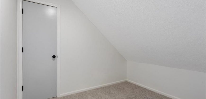 Homes for Sale in Kansas City, MO 64151 | 5601 N Flint Ridge Road