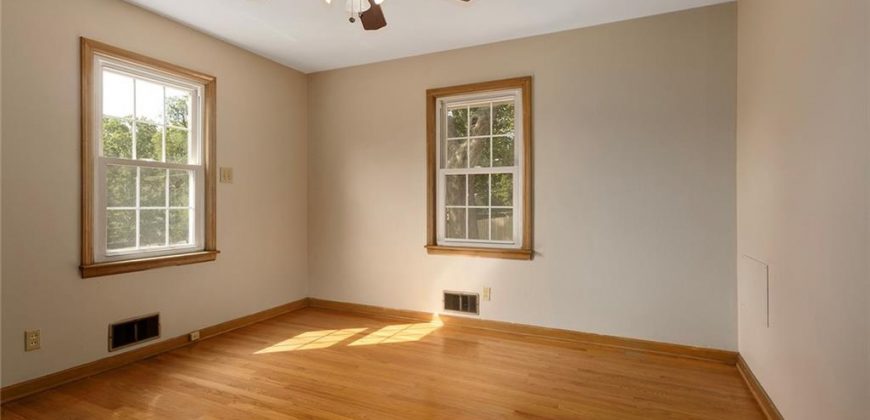 Homes for Sale in Kansas City, MO 64116 | 106 NE Northcrest Drive
