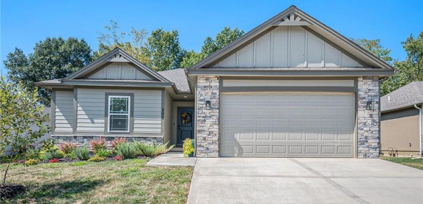 Homes for Sale in Kearney, MO 64060 | 208 S MARIMACK Court