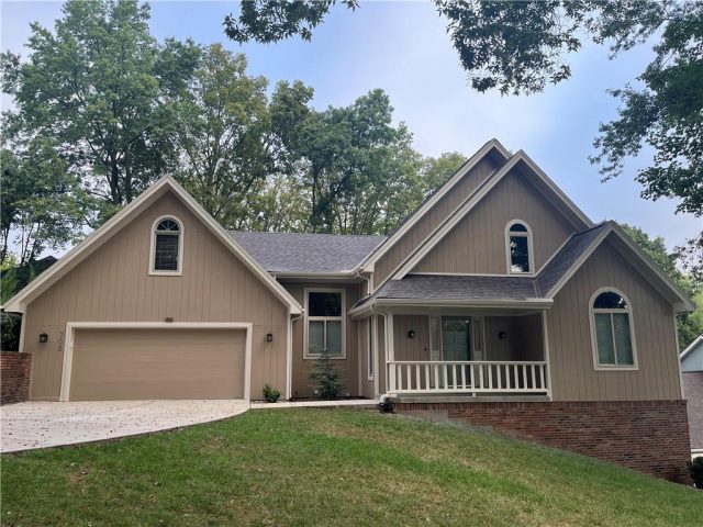 Homes for Sale in Kansas City, MO 64116 | 308 NW Briarcliff Circle