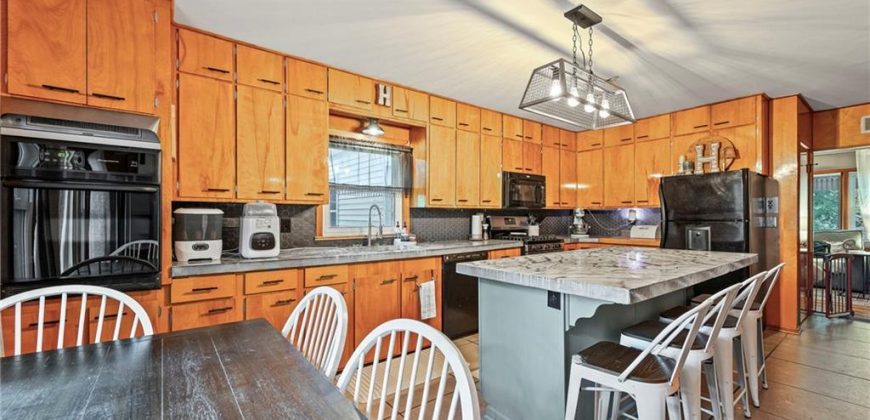 Homes for Sale in Gladstone, MO 64118 | 1306 NE 56th Terrace