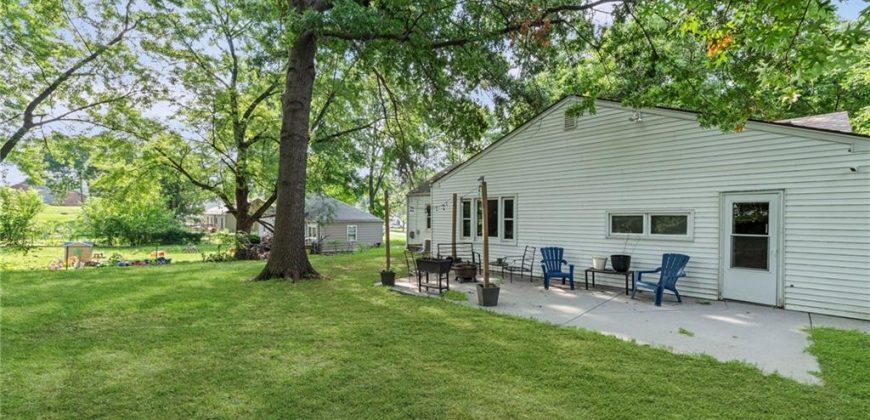 Homes for Sale in Gladstone, MO 64118 | 1306 NE 56th Terrace