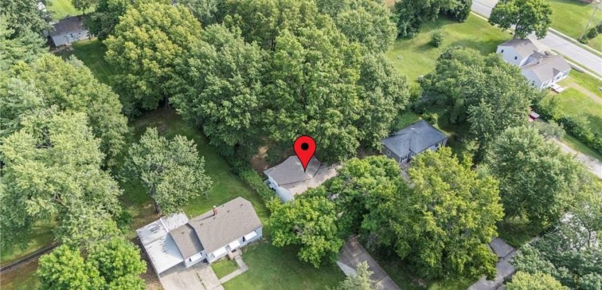 Homes for Sale in Gladstone, MO 64118 | 1306 NE 56th Terrace