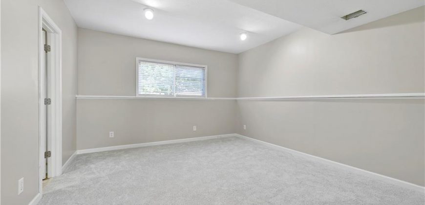 Homes for Sale in Kansas City, MO 64157 | 10744 N Laurel Avenue