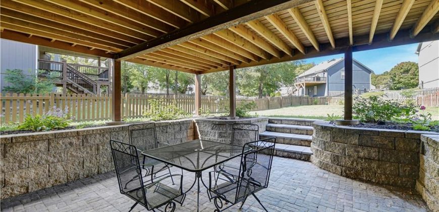 Homes for Sale in Kansas City, MO 64157 | 10744 N Laurel Avenue