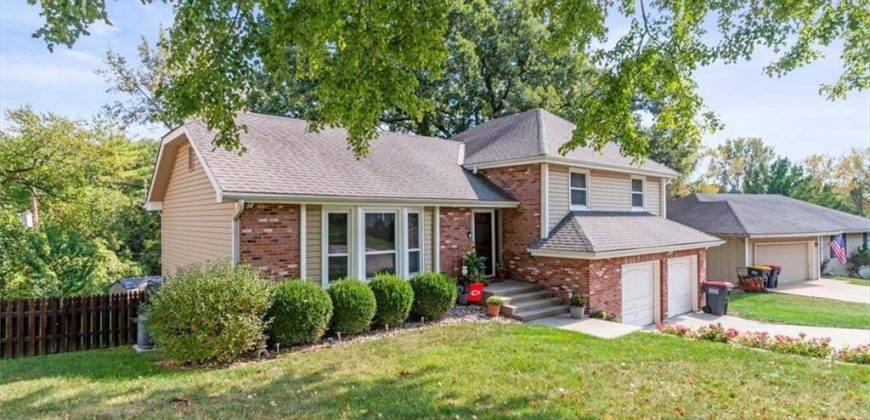 Homes for Sale in Parkville, MO 64152 | 5521 NW Seminole Drive