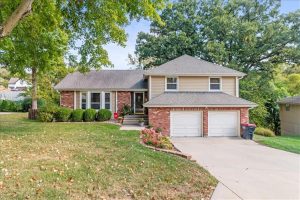 5521-NW-Seminole-Drive-mls-2578610-image-1