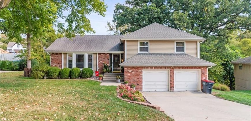 Homes for Sale in Parkville, MO 64152 | 5521 NW Seminole Drive