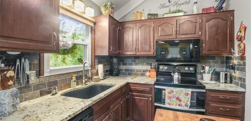 Homes for Sale in Parkville, MO 64152 | 5521 NW Seminole Drive