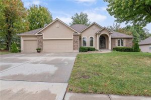 5704-NW-81st-Street-mls-2578621-image-1