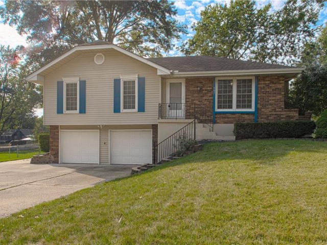 Homes for Sale in Kansas City, MO 64155 | 507 NE 113th Terrace