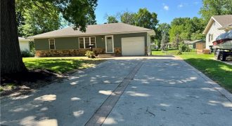 Homes for Sale in Gladstone, MO 64118 | 1401 NE 67th Street