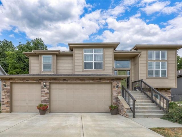 Homes for Sale in Riverside, MO 64150 | 5084 NW Timberline Drive
