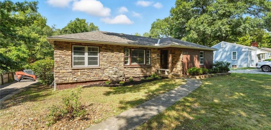 Homes for Sale in Kansas City, MO 64151 | 5612 N Amoret Avenue