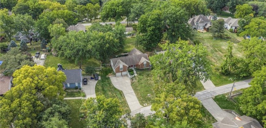 Homes for Sale in Weatherby Lake, MO 64152 | 9807 NW 75th Terrace