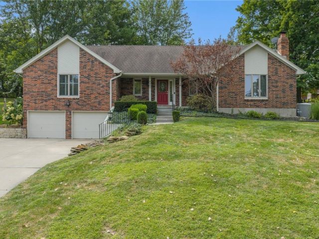 Homes for Sale in Weatherby Lake, MO 64152 | 9807 NW 75th Terrace