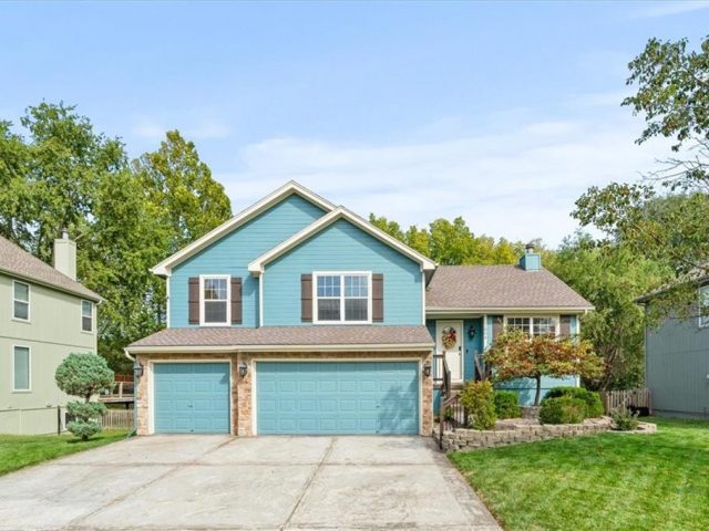 Homes for Sale in Kansas City, MO 64151 | 1804 NW 79th Terrace