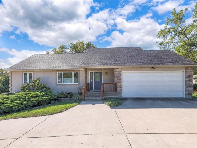 Homes for Sale in Kansas City, MO 64152 | 9601 NW Barry Road
