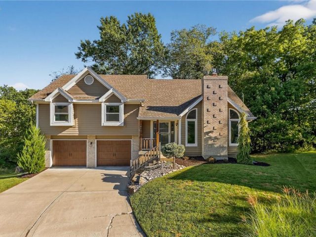 Homes for Sale in Kansas City, MO 64151 | 7811 N Merrimac Court
