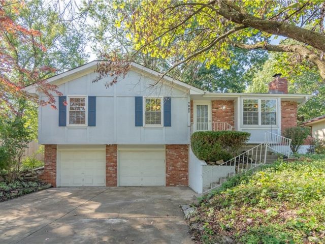 Homes for Sale in Kansas City, MO 64152 | 7202 N Congress Street