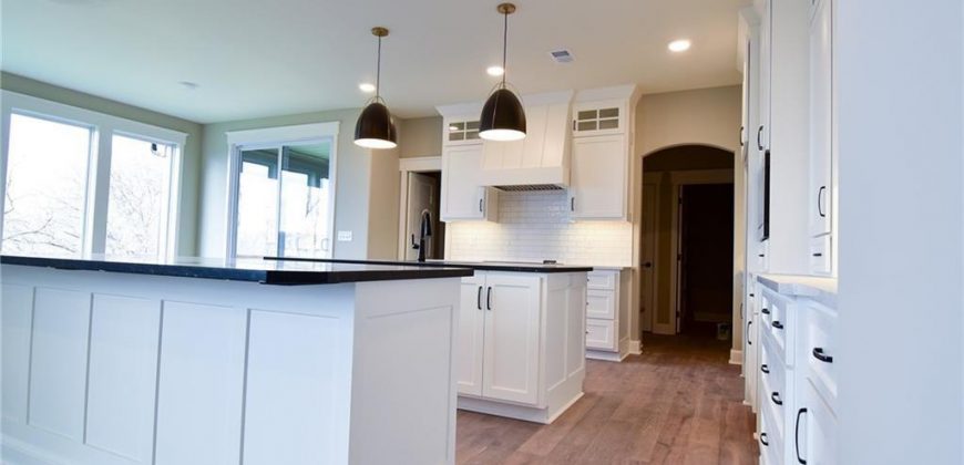 Homes for Sale in Parkville, MO 64152 | 13459  Terrace Park Drive