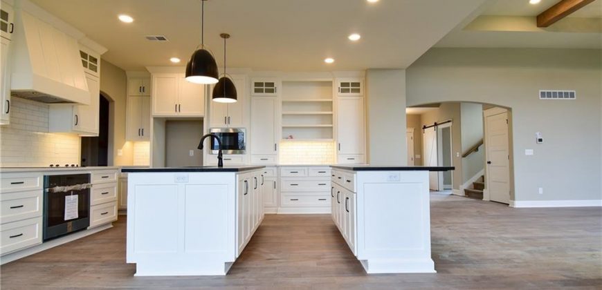 Homes for Sale in Parkville, MO 64152 | 13459  Terrace Park Drive