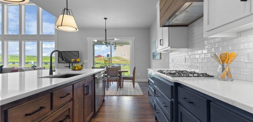 Homes for Sale in Parkville, MO 64152 | 13512  Terrace Park Drive